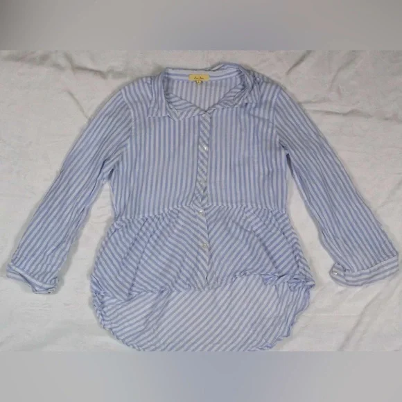 Love Notes | Blue Blouse with Peplum Detail - Picture 2 of 5